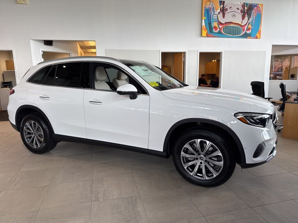 2025 Mercedes-Benz GLC 300 4MATIC