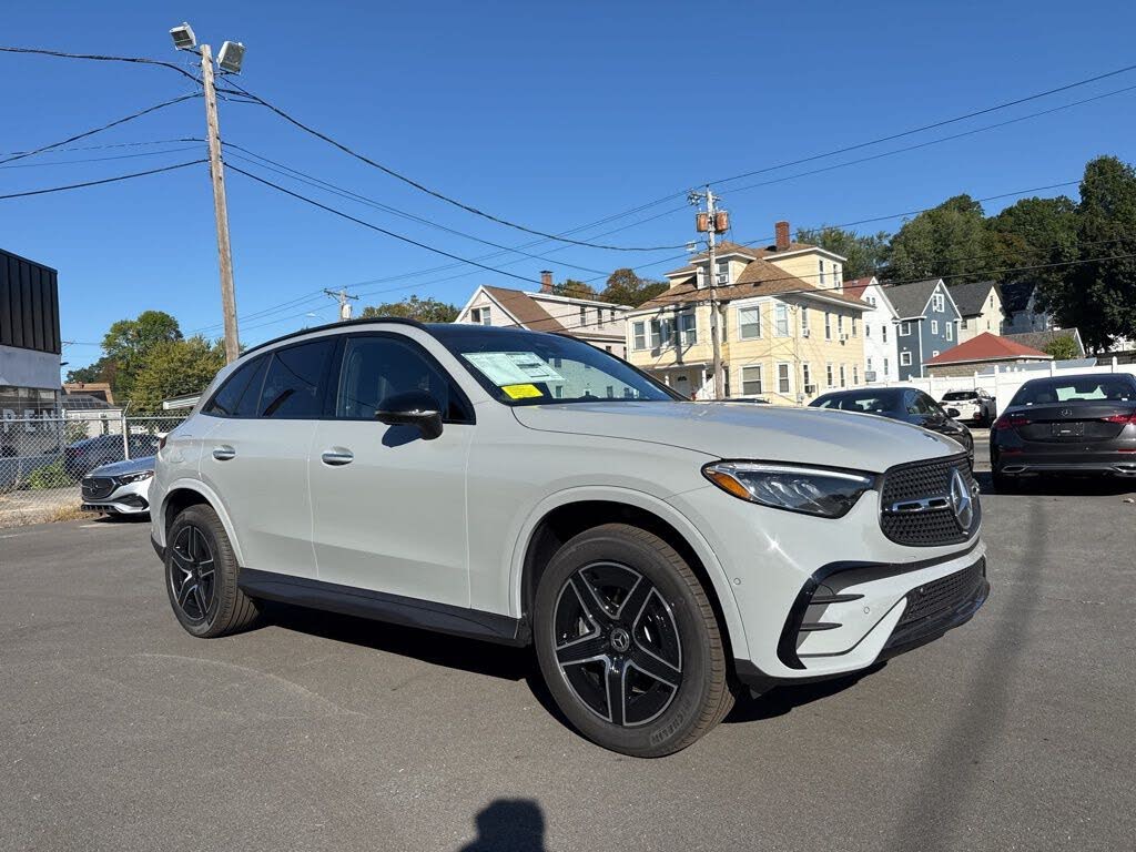 2026 Mercedes-Benz GLC 300 4MATIC
