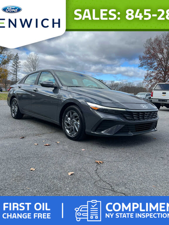 2024 Hyundai Elantra SEL FWD