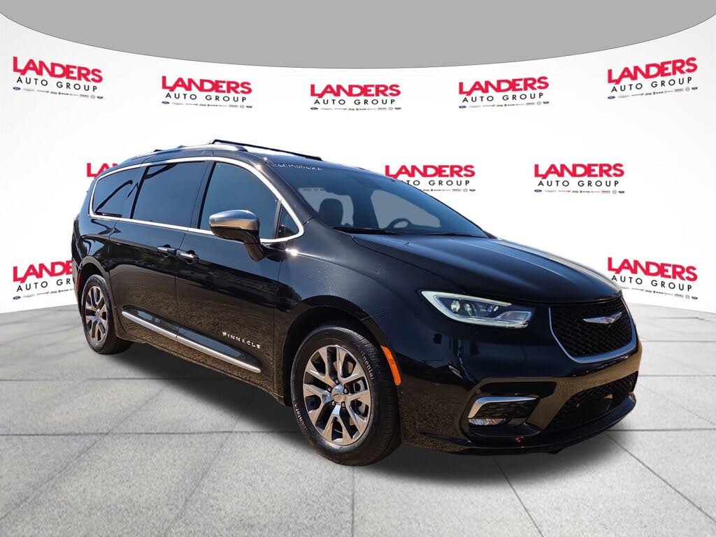 2023 Chrysler Pacifica Hybrid Pinnacle FWD