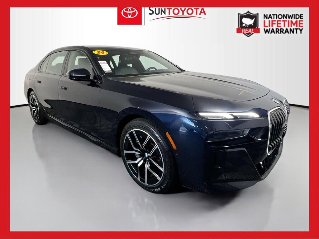 2024 BMW 7 Series 740i RWD