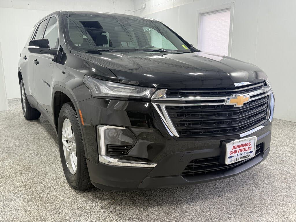 2023 Chevrolet Traverse LS AWD