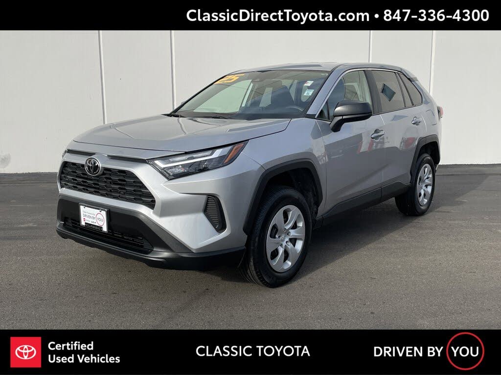 2025 Toyota RAV4 LE FWD