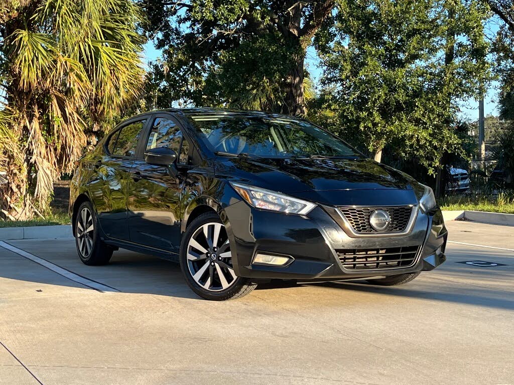 2020 Nissan Versa SR FWD