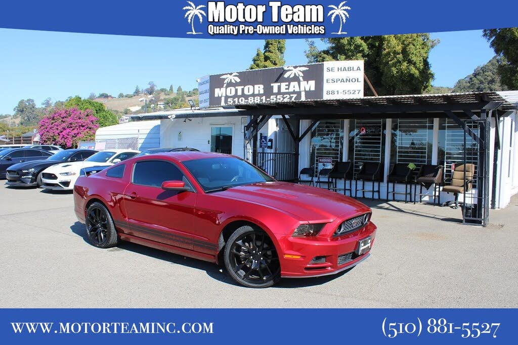 2014 Ford Mustang V6 Premium Coupe RWD