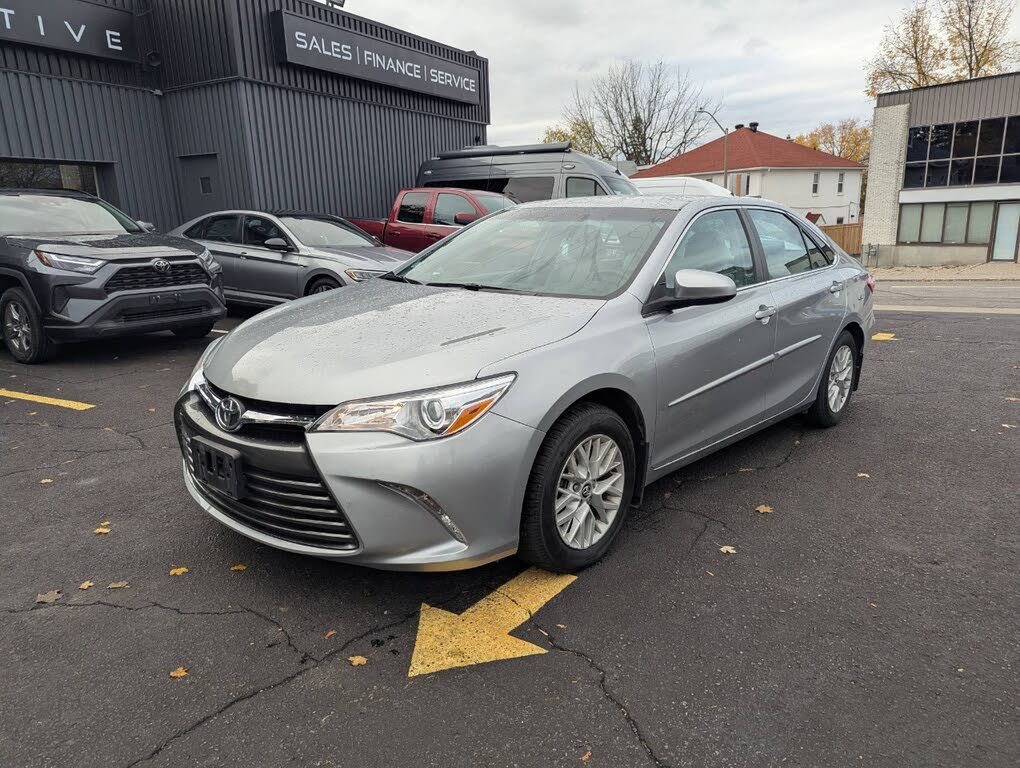 2016 Toyota Camry LE