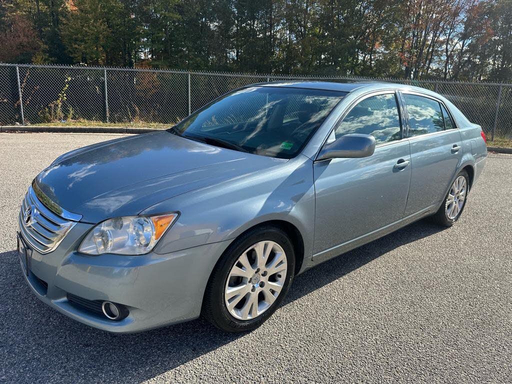2010 Toyota Avalon XLS