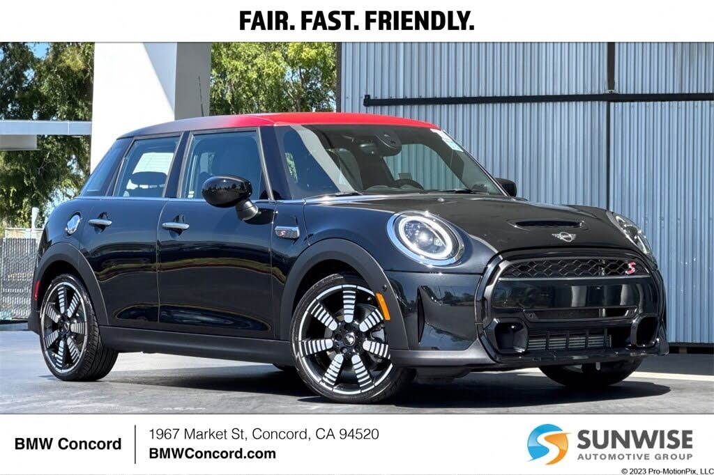 2023 MINI Cooper S 4-Door Hatchback FWD