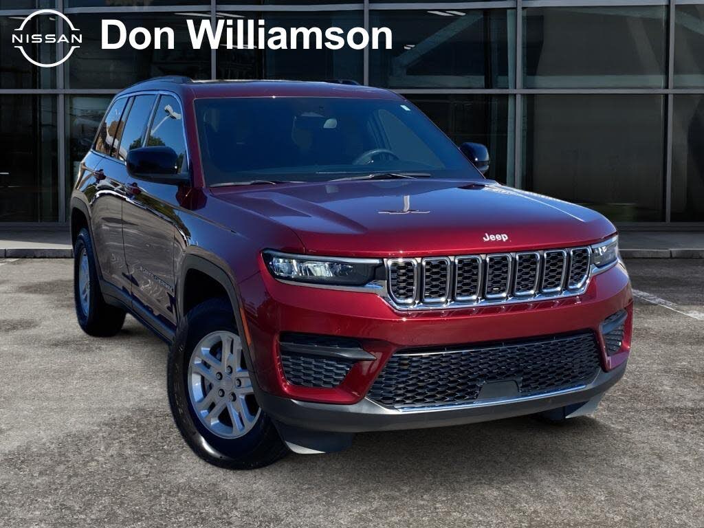 2024 Jeep Grand Cherokee Laredo RWD