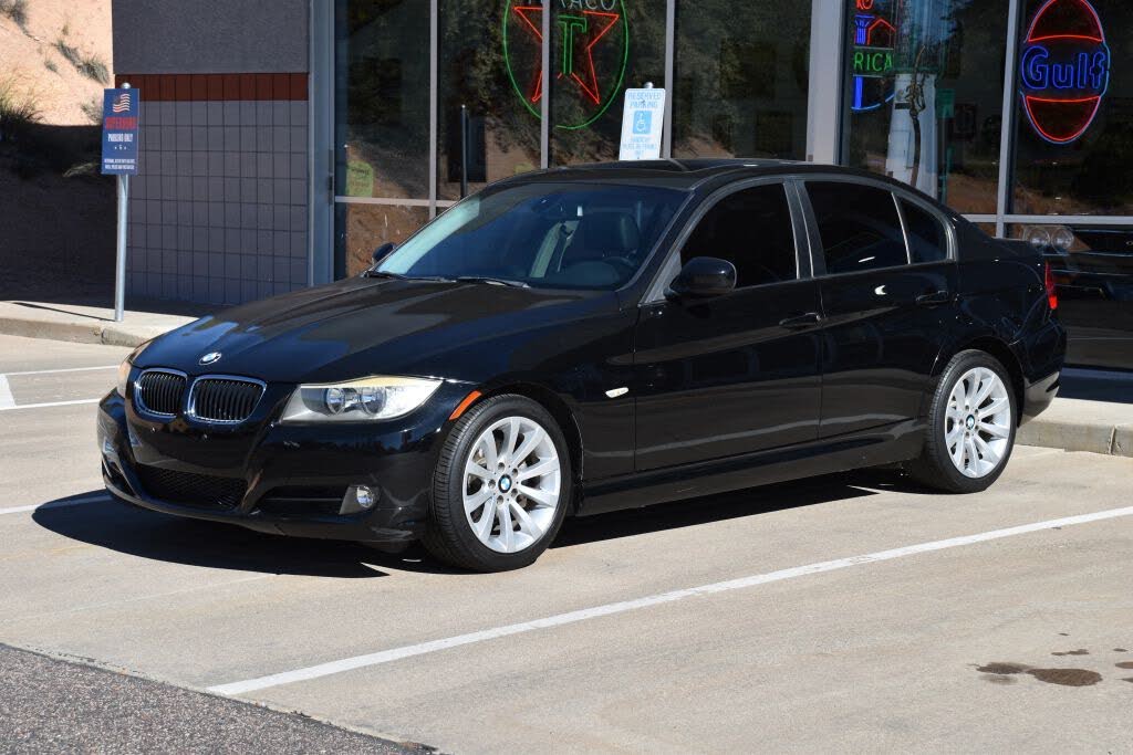 2011 BMW 3 Series 328i Sedan RWD