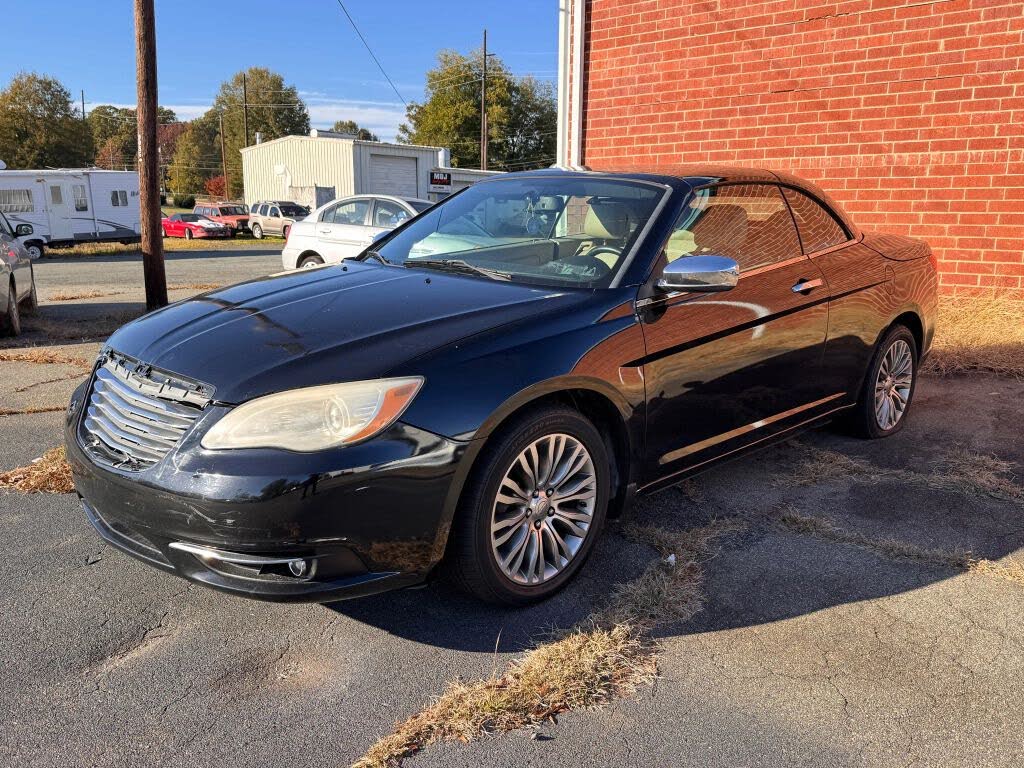 2013 Chrysler 200 Limited Convertible FWD