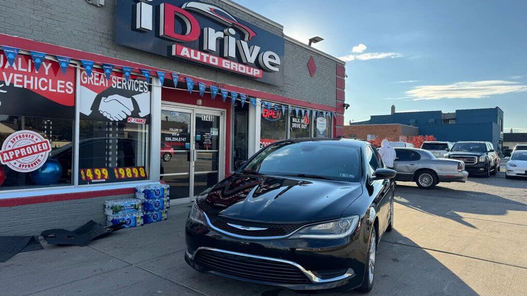 2015 Chrysler 200 Limited Sedan FWD