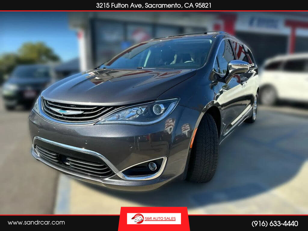 2018 Chrysler Pacifica Hybrid Limited FWD