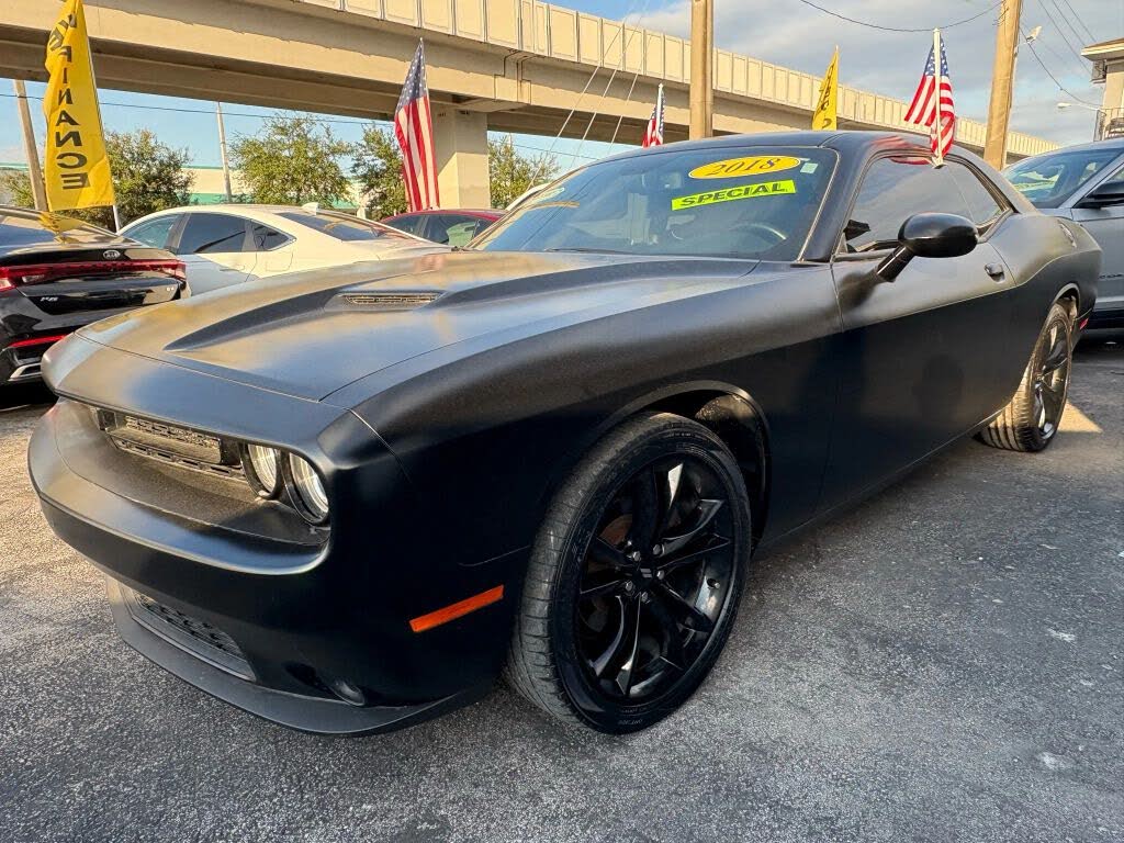 2018 Dodge Challenger SXT RWD