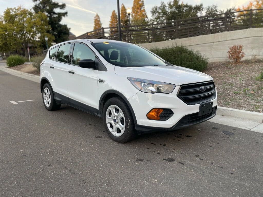 2018 Ford Escape S FWD