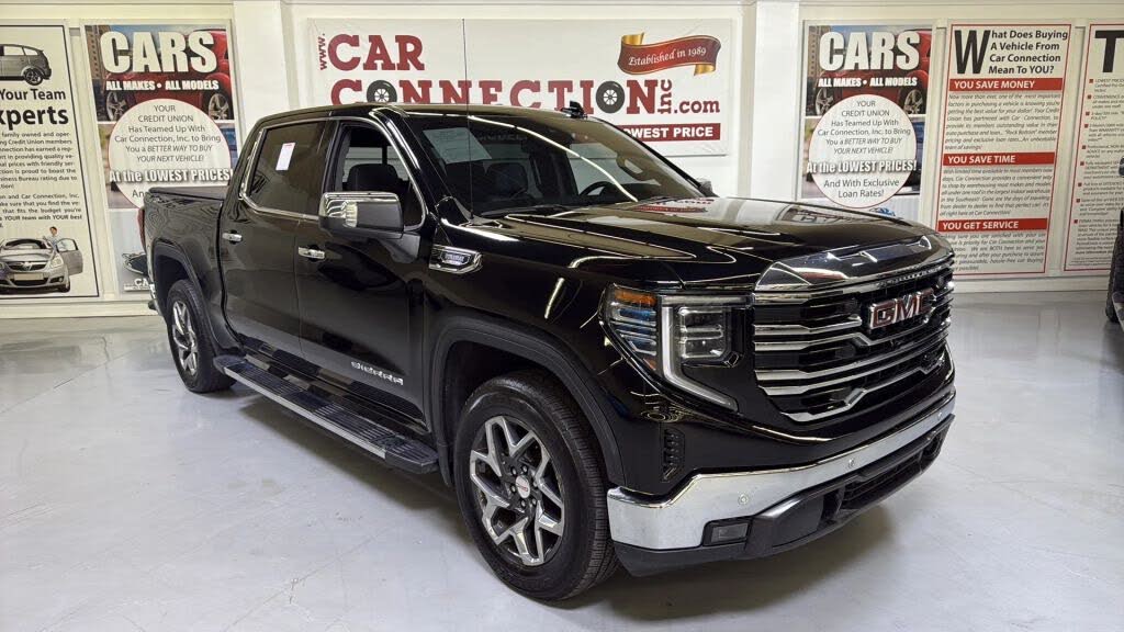 2022 GMC Sierra 1500 SLT Crew Cab 4WD