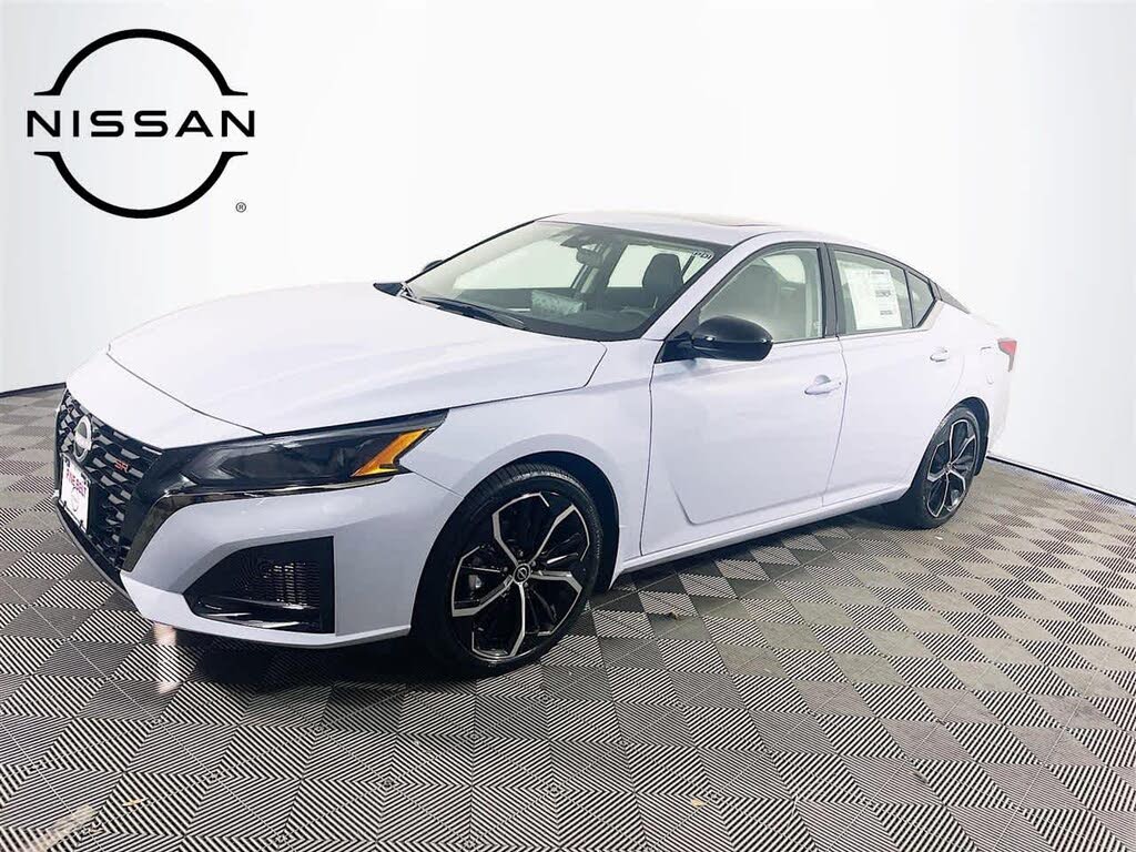 2025 Nissan Altima 2.5 SR FWD