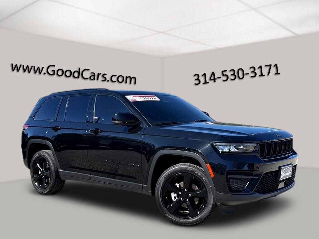 2022 Jeep Grand Cherokee Altitude 4WD