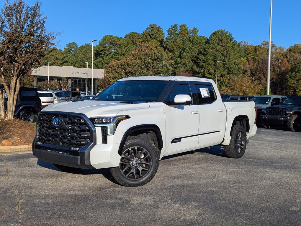 2022 Toyota Tundra Hybrid Platinum HV CrewMax Cab 4WD