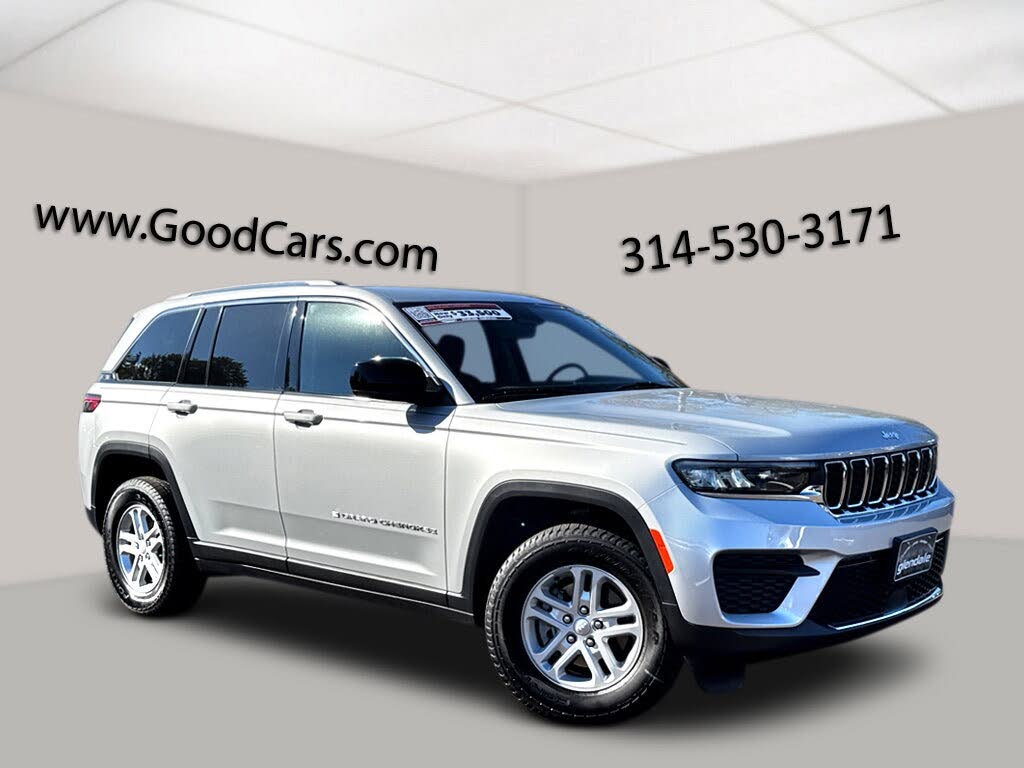 2023 Jeep Grand Cherokee Laredo 4WD