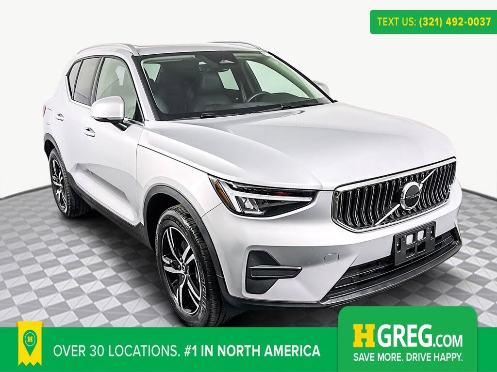 2025 Volvo XC40 B5 Core Bright Theme AWD