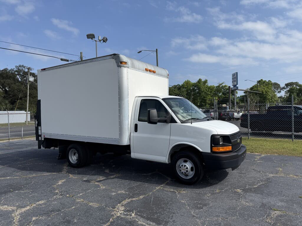 2016 Chevrolet Express Chassis 3500 139 Cutaway with 1WT RWD