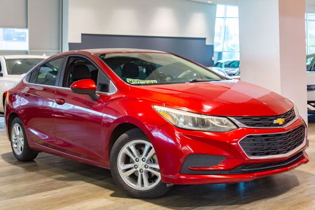 2017 Chevrolet Cruze LT Sedan FWD