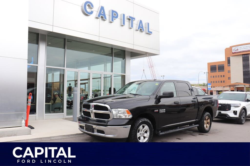 2017 RAM 1500 ST Crew Cab 4WD