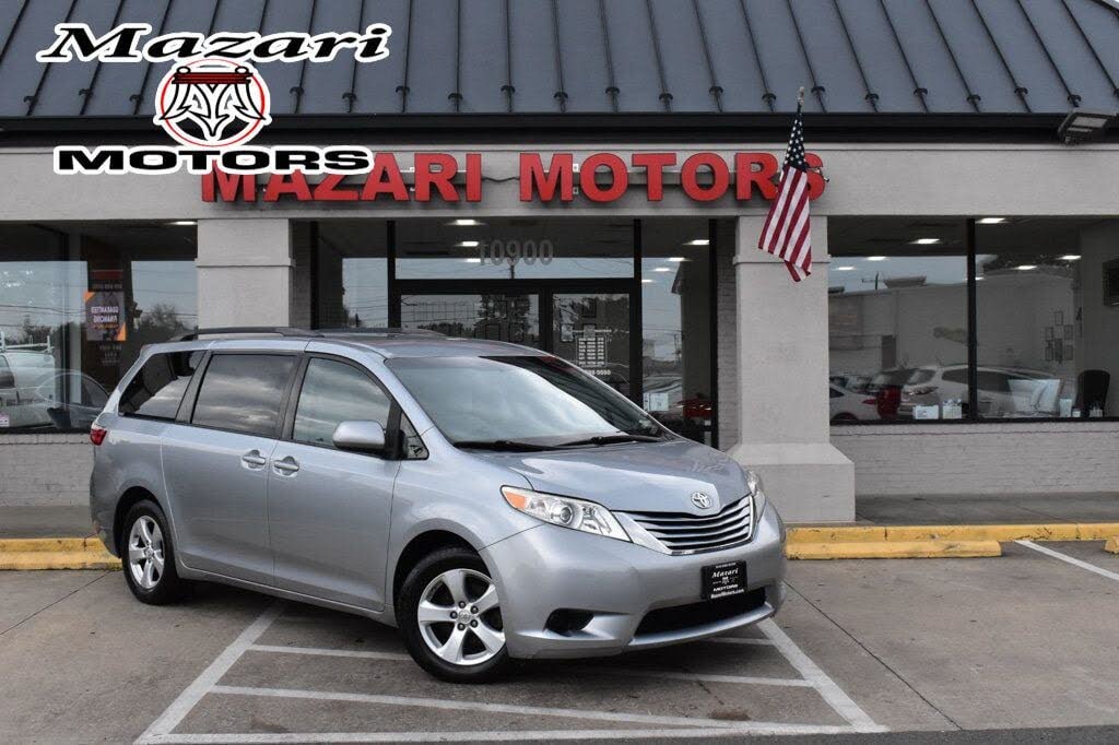 2015 Toyota Sienna LE 8-Passenger