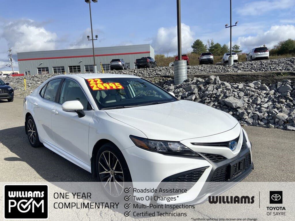 2022 Toyota Camry Hybrid SE FWD