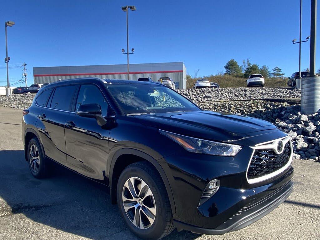 2025 Toyota Highlander XLE AWD