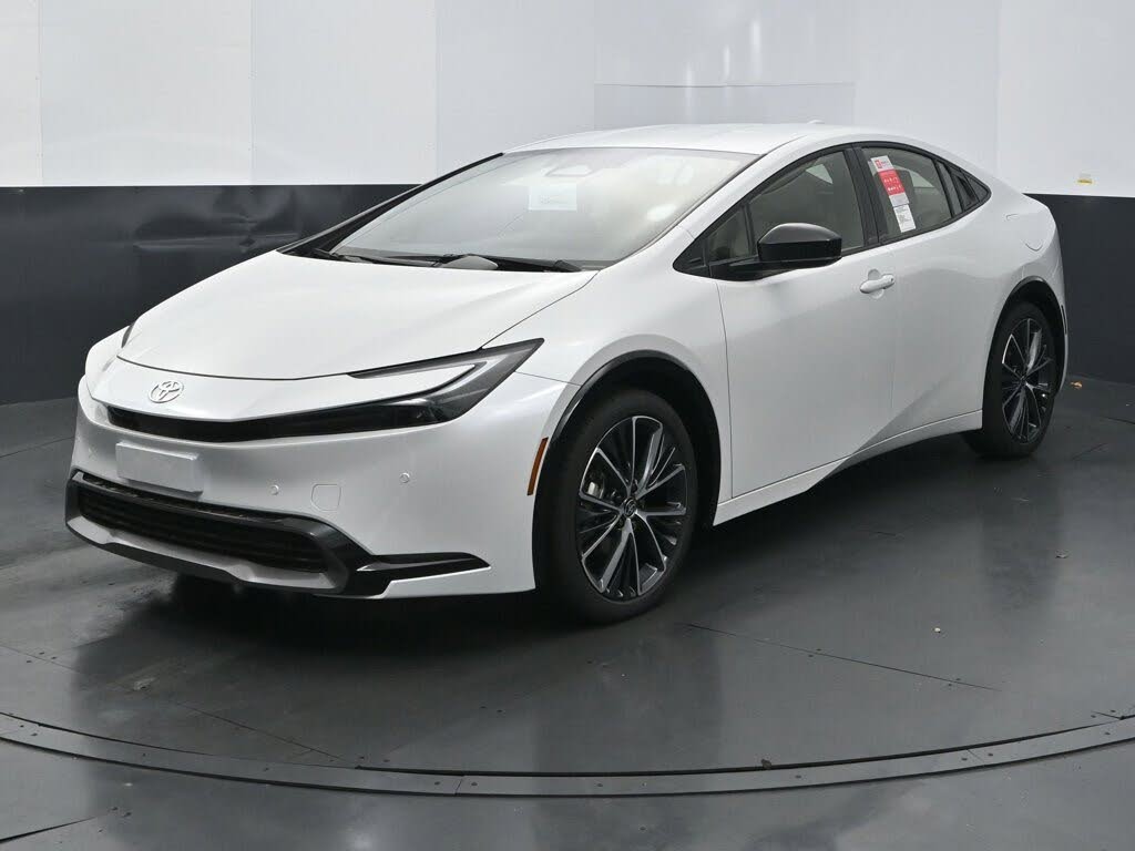 2025 Toyota Prius XLE FWD