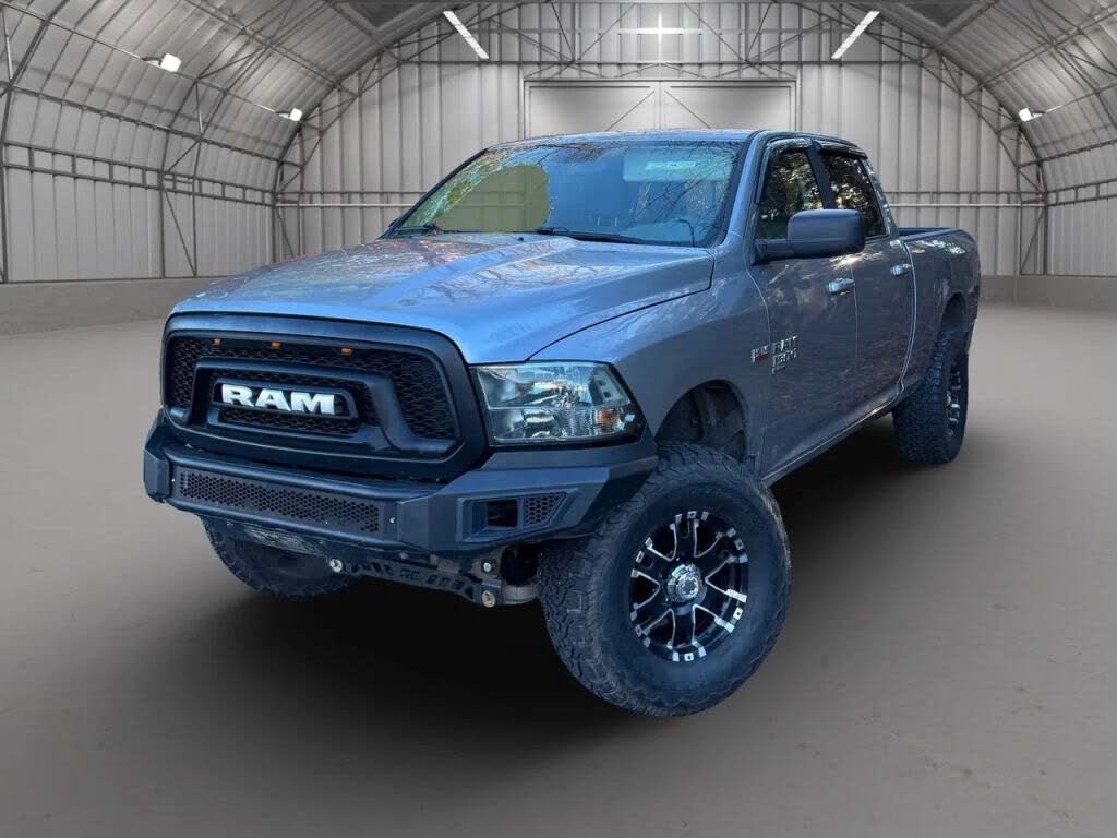 2019 RAM 1500 Classic SLT Crew Cab 4WD