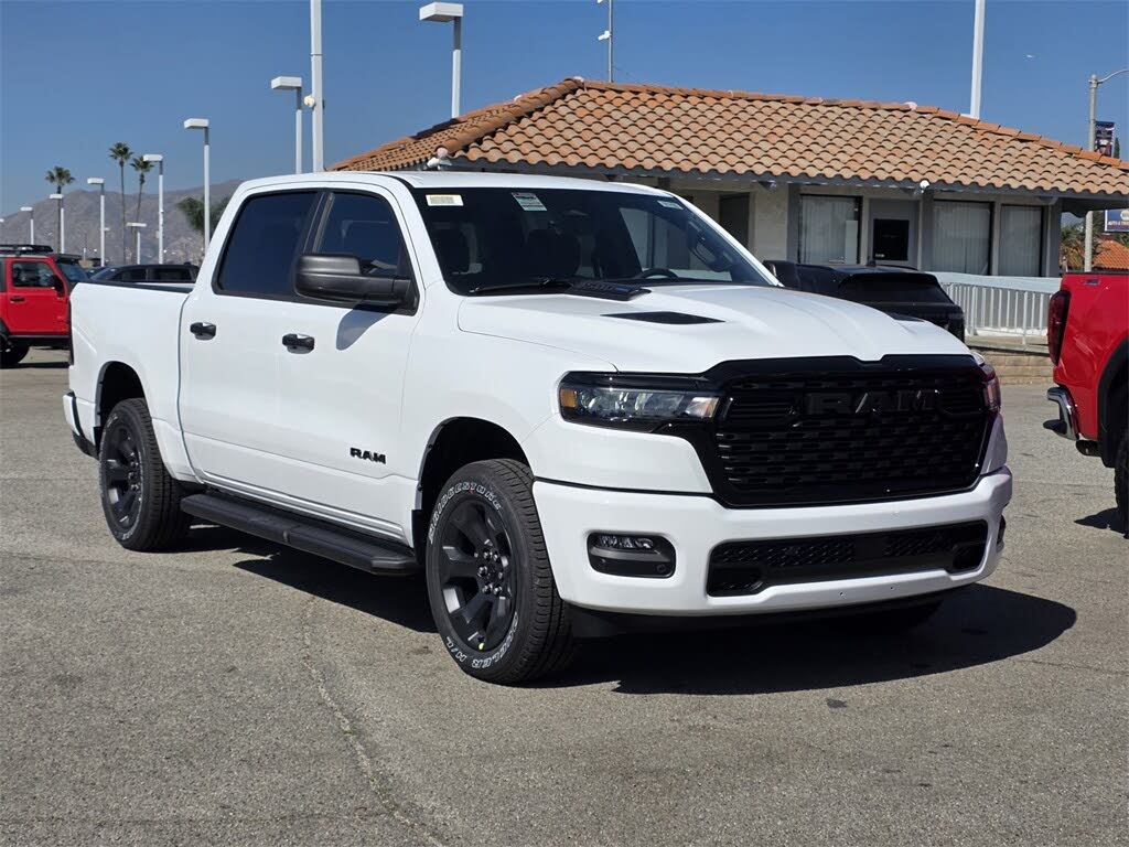 2025 RAM 1500 Tradesman Crew Cab 4WD