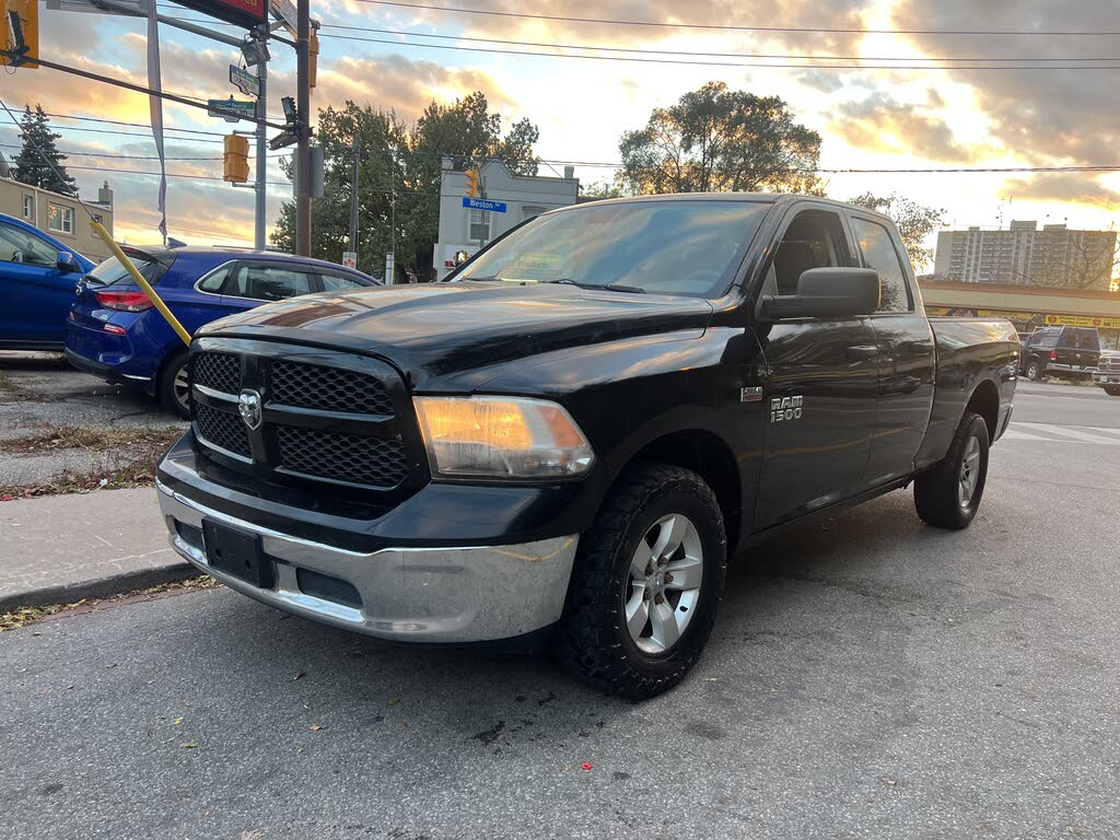 2015 RAM 1500 ST Quad Cab 4WD