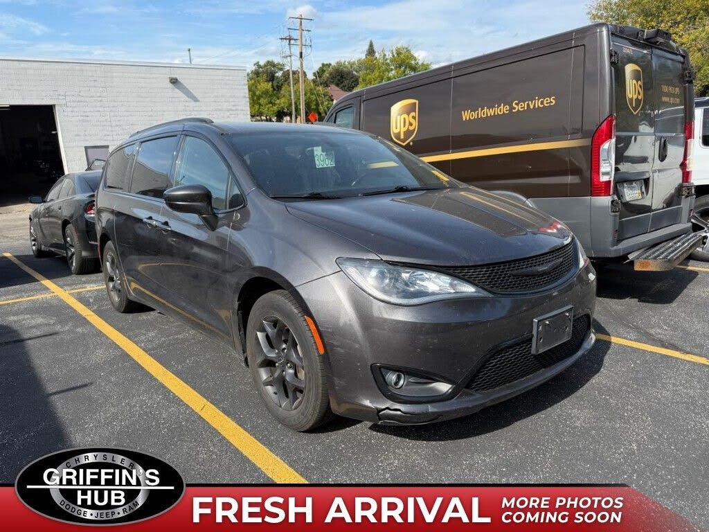 2018 Chrysler Pacifica Touring L FWD