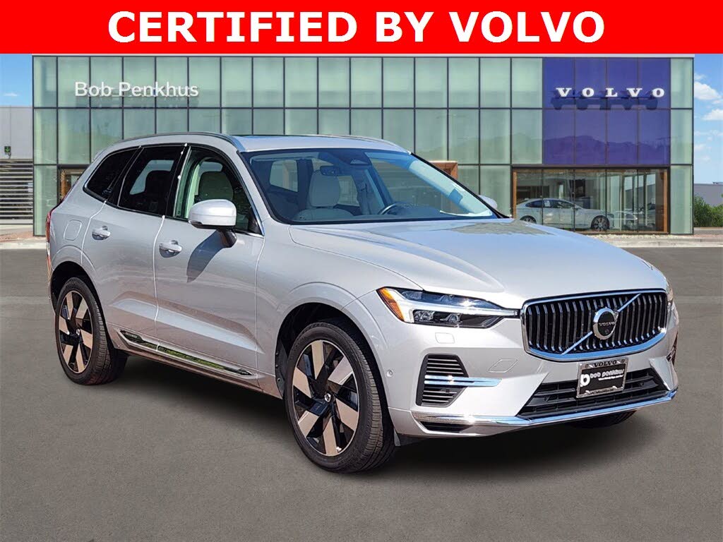 2023 Volvo XC60 Recharge T8 Plus Bright Theme eAWD