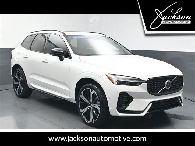 2025 Volvo XC60 Recharge T8 Ultra Dark Theme eAWD
