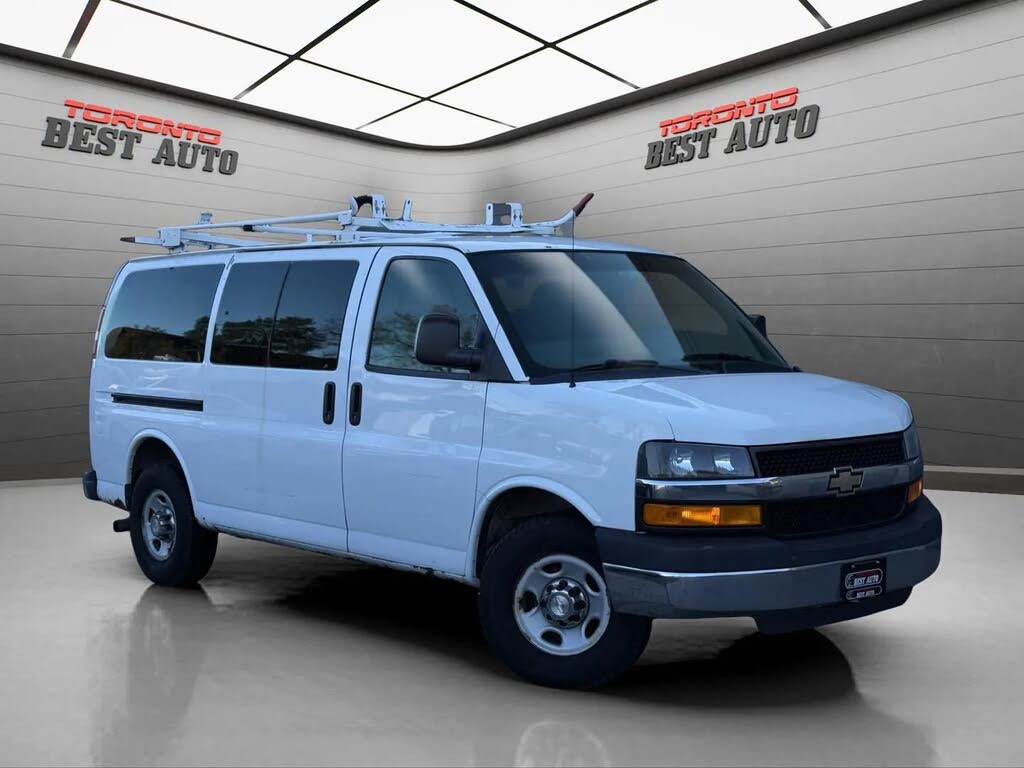 2012 Chevrolet Express Passenger 3500 1LT RWD
