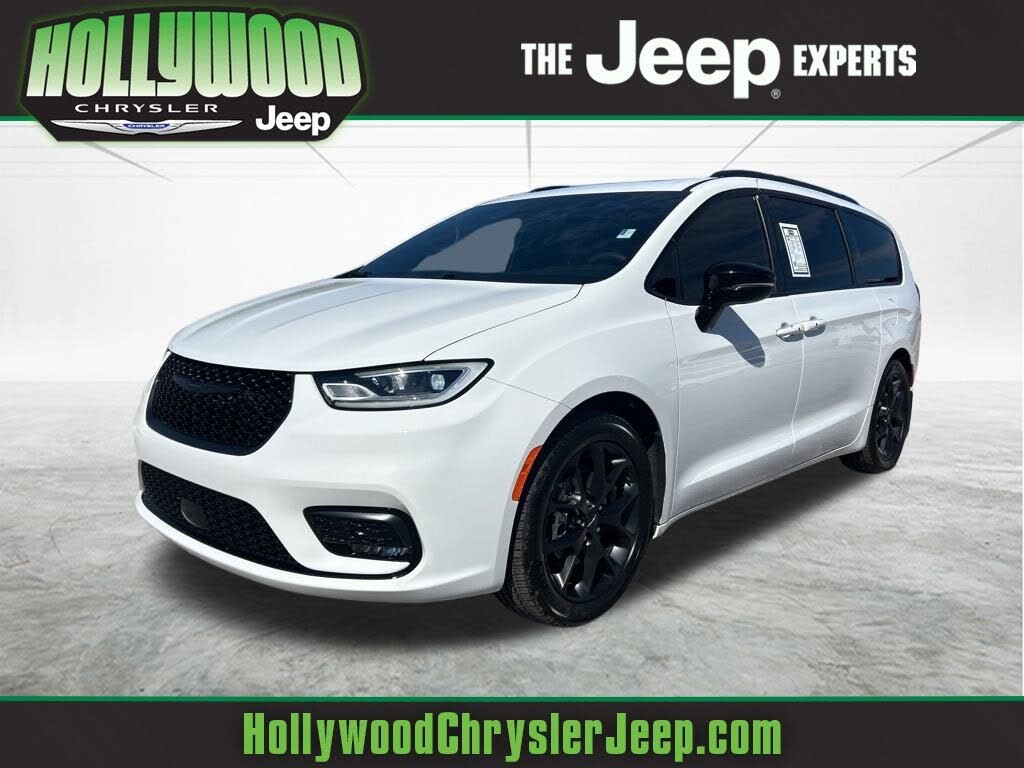 2024 Chrysler Pacifica Limited FWD