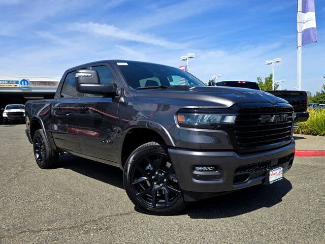 2026 RAM 1500 Laramie Crew Cab 4WD