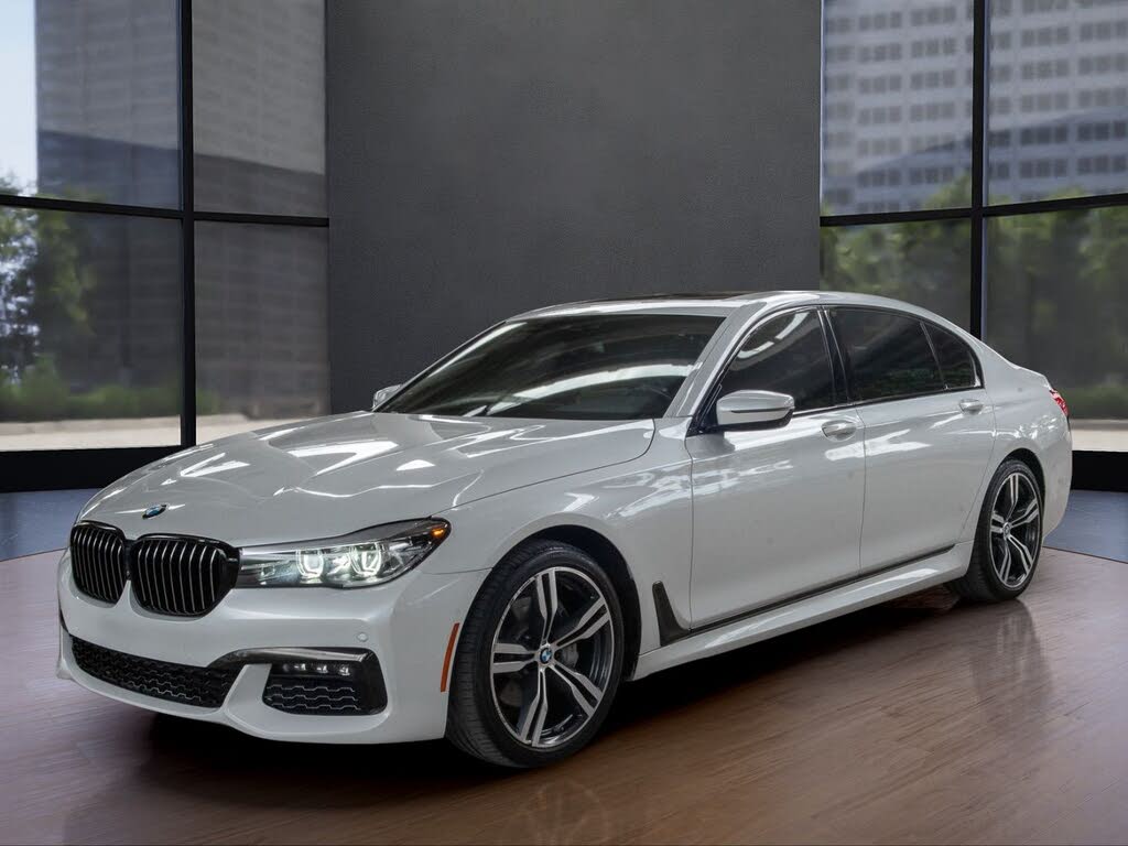 2019 BMW 7 Series 740i RWD