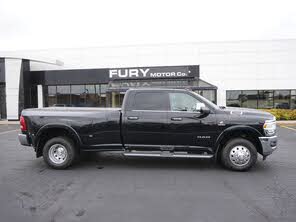RAM 3500 Laramie Crew Cab LB DRW 4WD