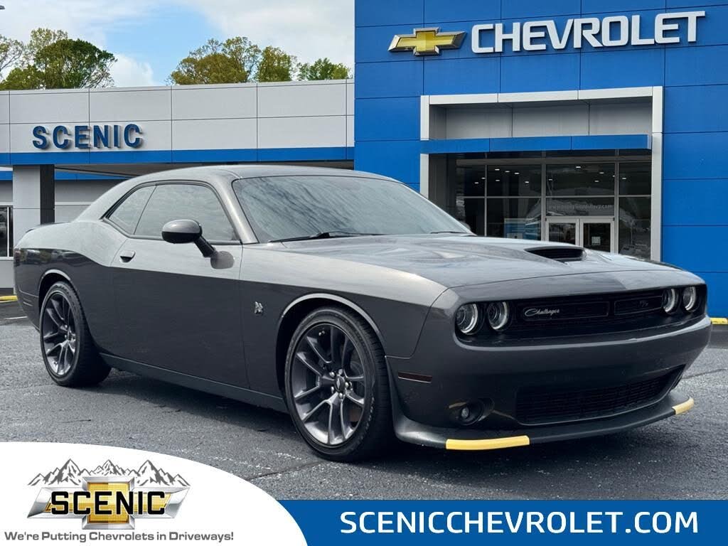 2022 Dodge Challenger R/T Scat Pack RWD