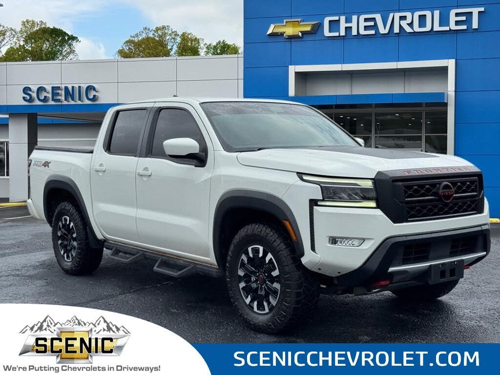 2022 Nissan Frontier PRO-4X Crew Cab 4WD