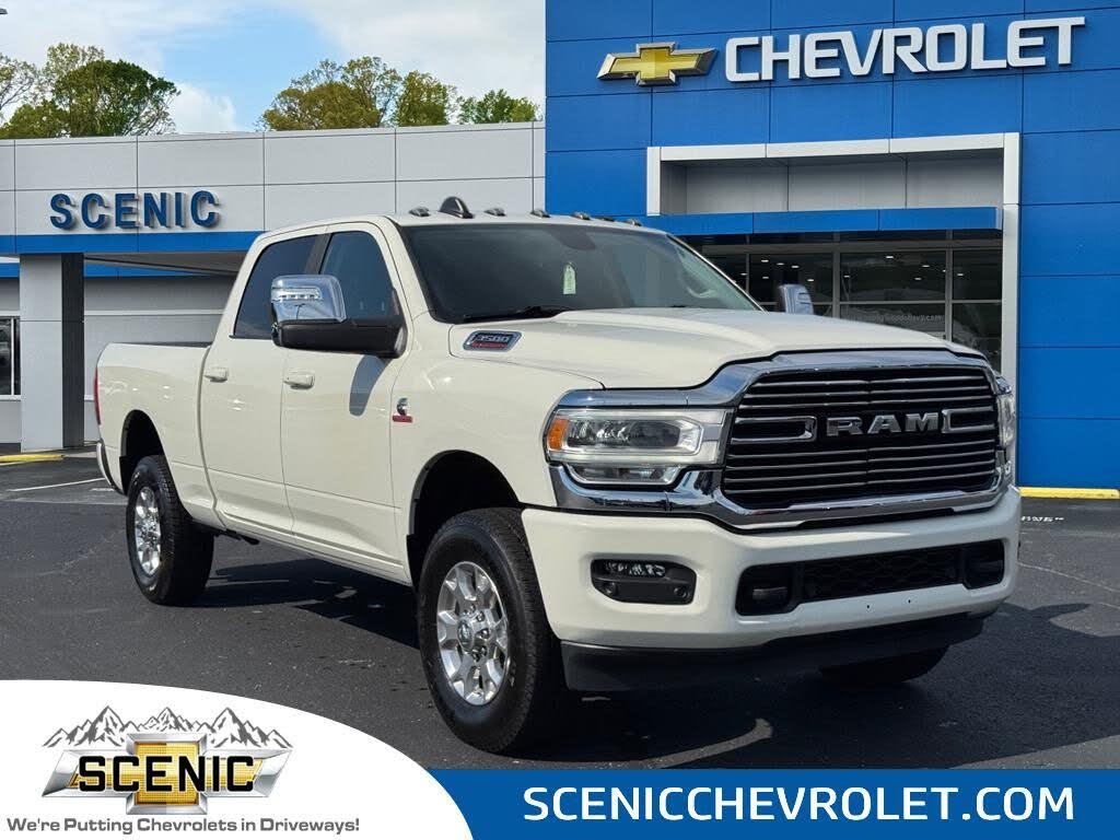 2024 RAM 3500 Laramie Crew Cab 4WD
