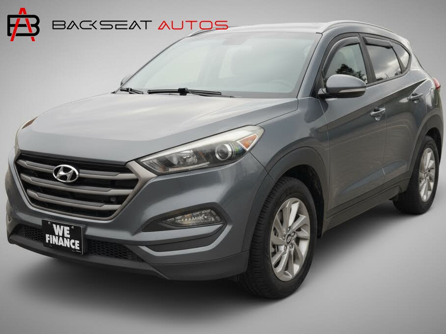 2016 Hyundai Tucson 2.0L SE AWD with Beige Seats