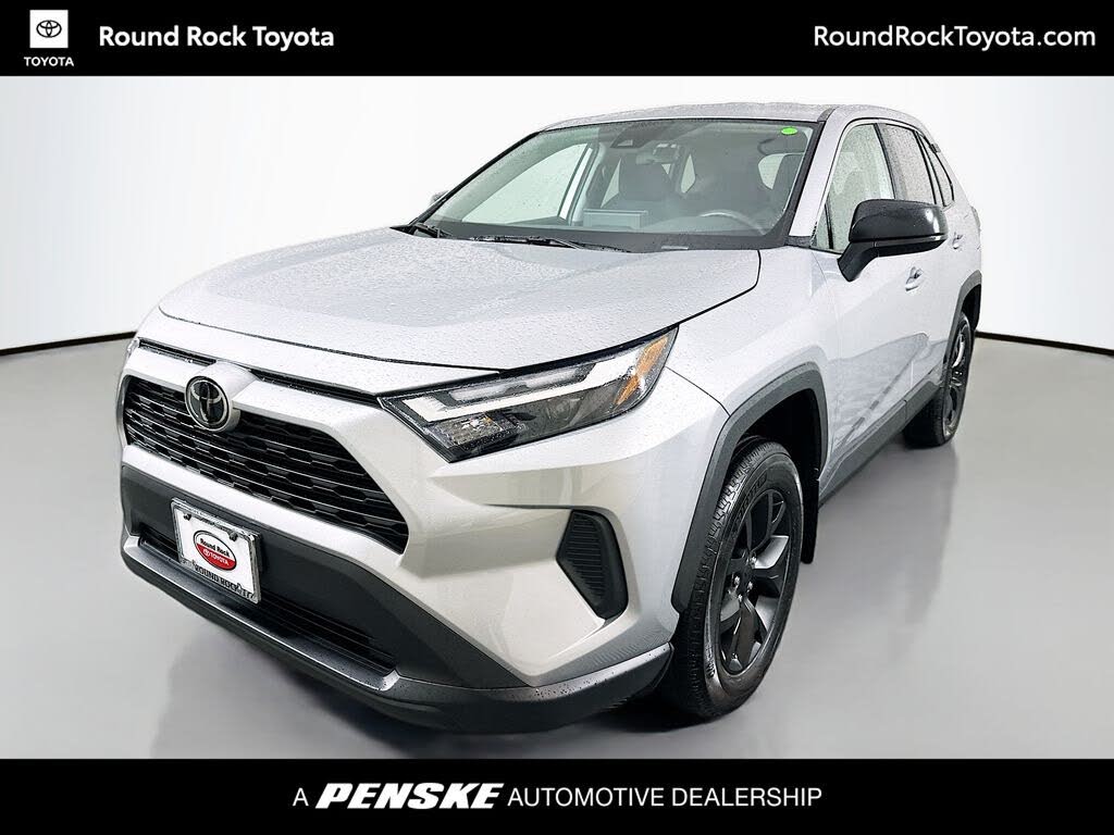 2025 Toyota RAV4 LE FWD
