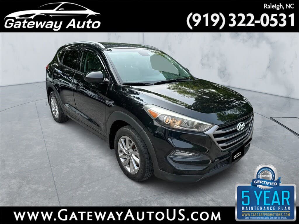 2016 Hyundai Tucson 2.0L SE AWD with Beige Seats
