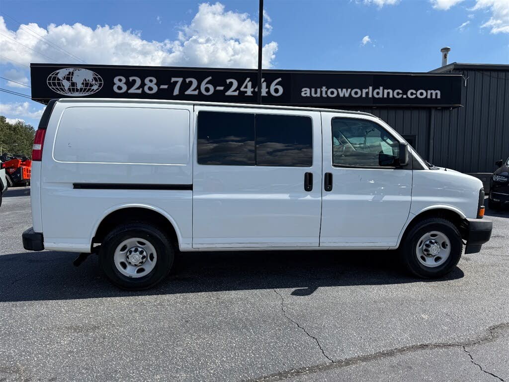 2017 Chevrolet Express Cargo 2500 RWD